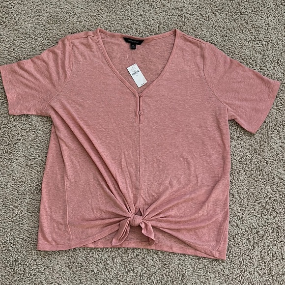 Banana Republic Tops - Banana Republic blush colored front tie shirt - size medium